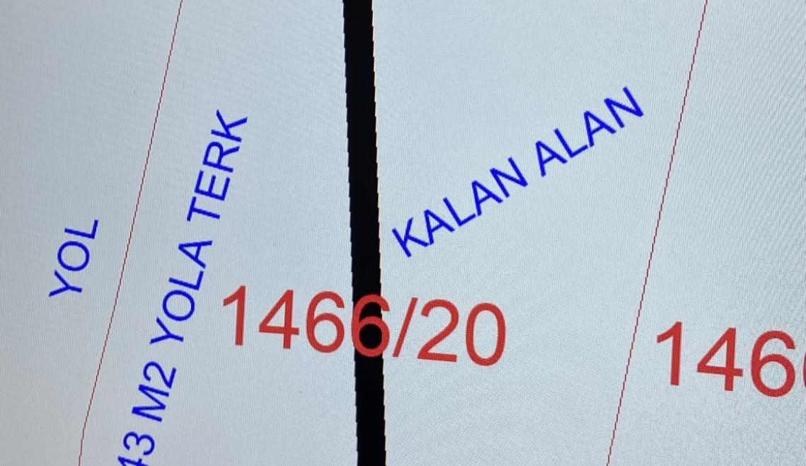Yola terk edilen alan ve kalan alanı gösteren parsel planı